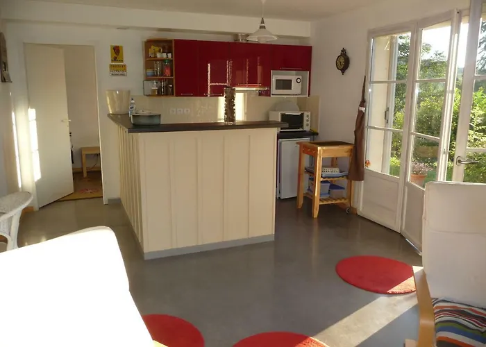 Splendide Vue Pyrenees, Rez De Jardin 2 Апартаменты *